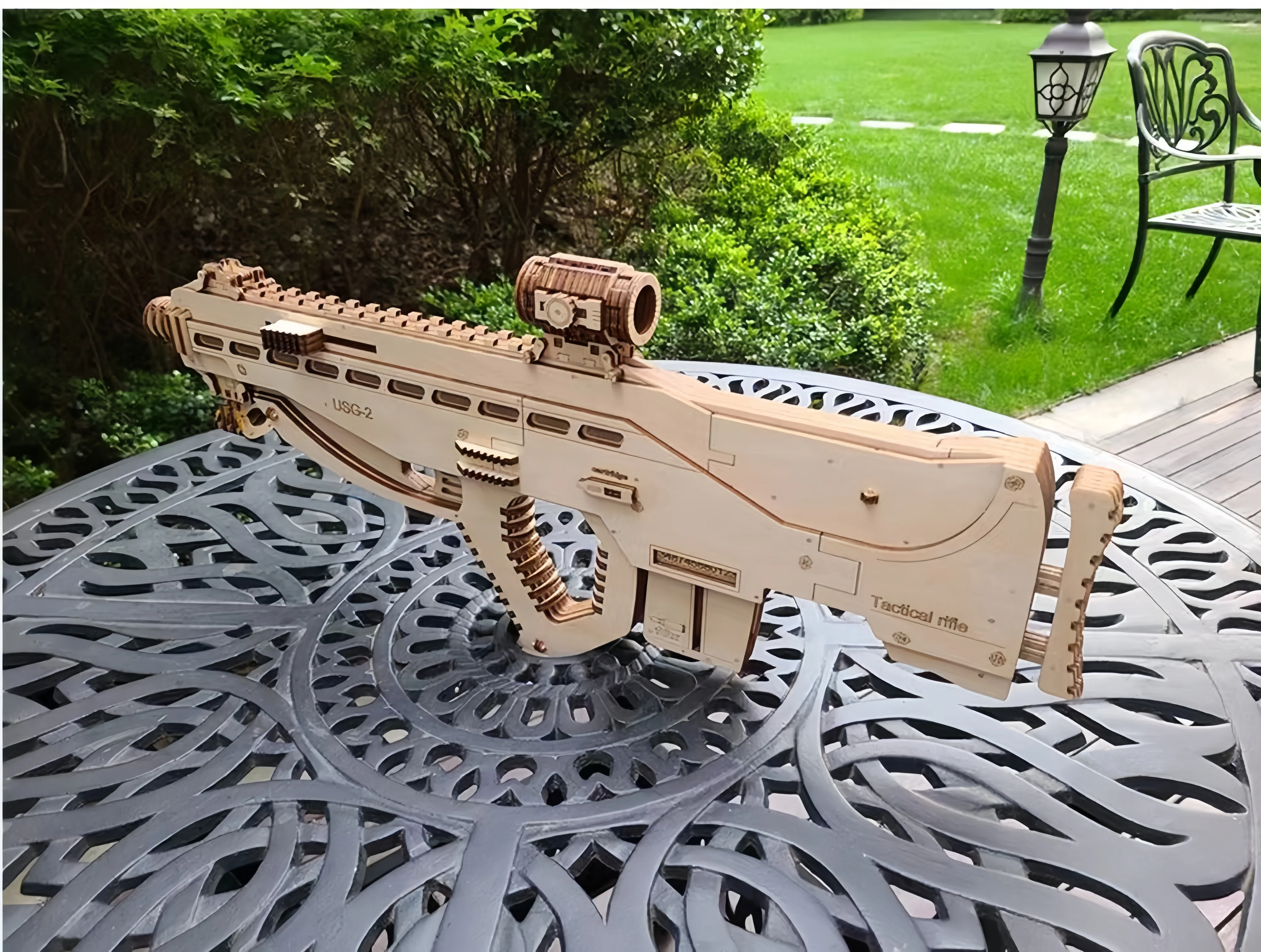 Rokrgeek Assault AUG 3D Wooden Gun Puzzle - Image 5