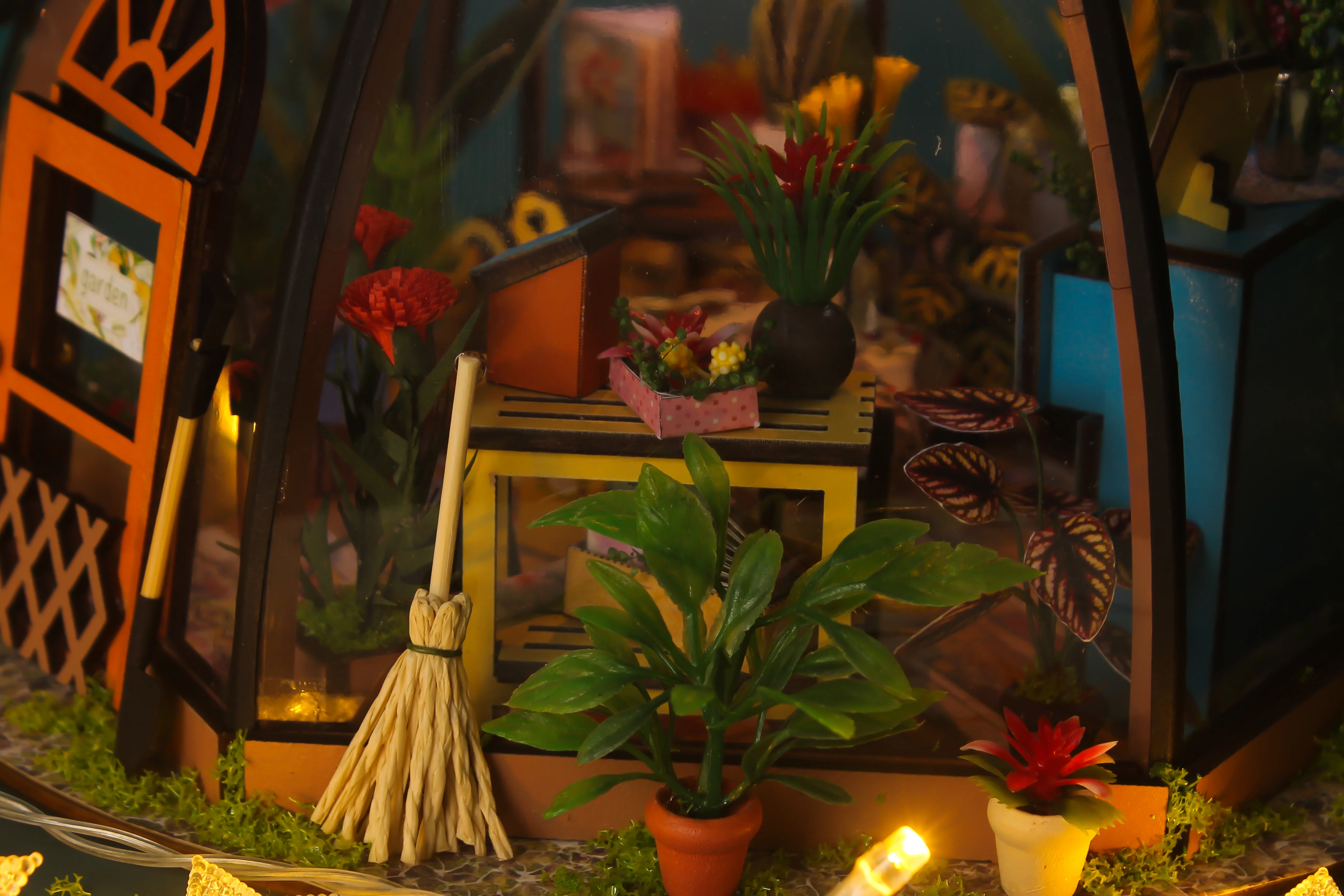 Rokrgeek Star Garden Cafe Miniature House DIY Kit - Image 11